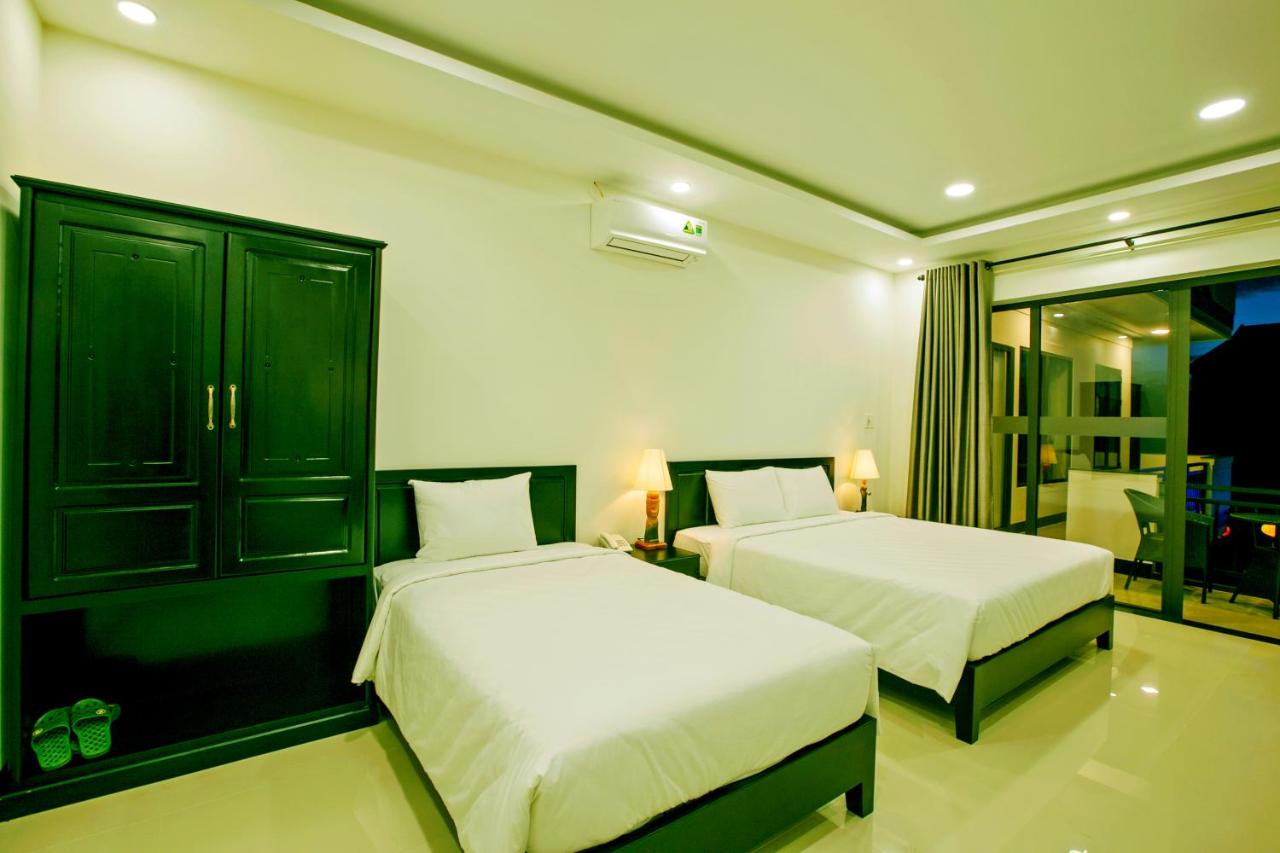 Triple Room with Balcony