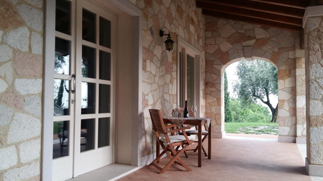 Monolocale con Divano-Letto