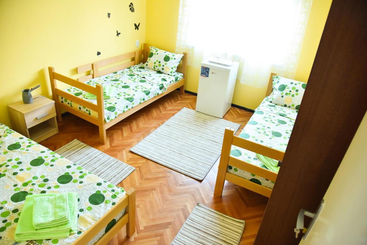 Dreibettzimmer mit eigenem Bad