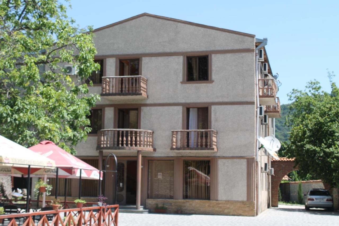 B&B Qvareli - Hotel Kavkasioni - Bed and Breakfast Qvareli