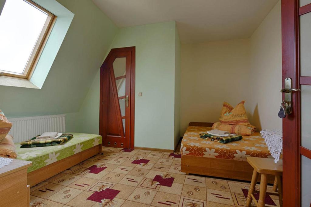 Driepersoonskamer met Badkamer