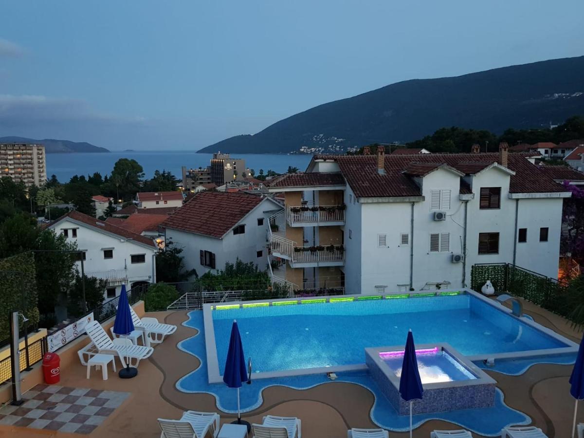 Two-Bedroom Apartment with Ocean View