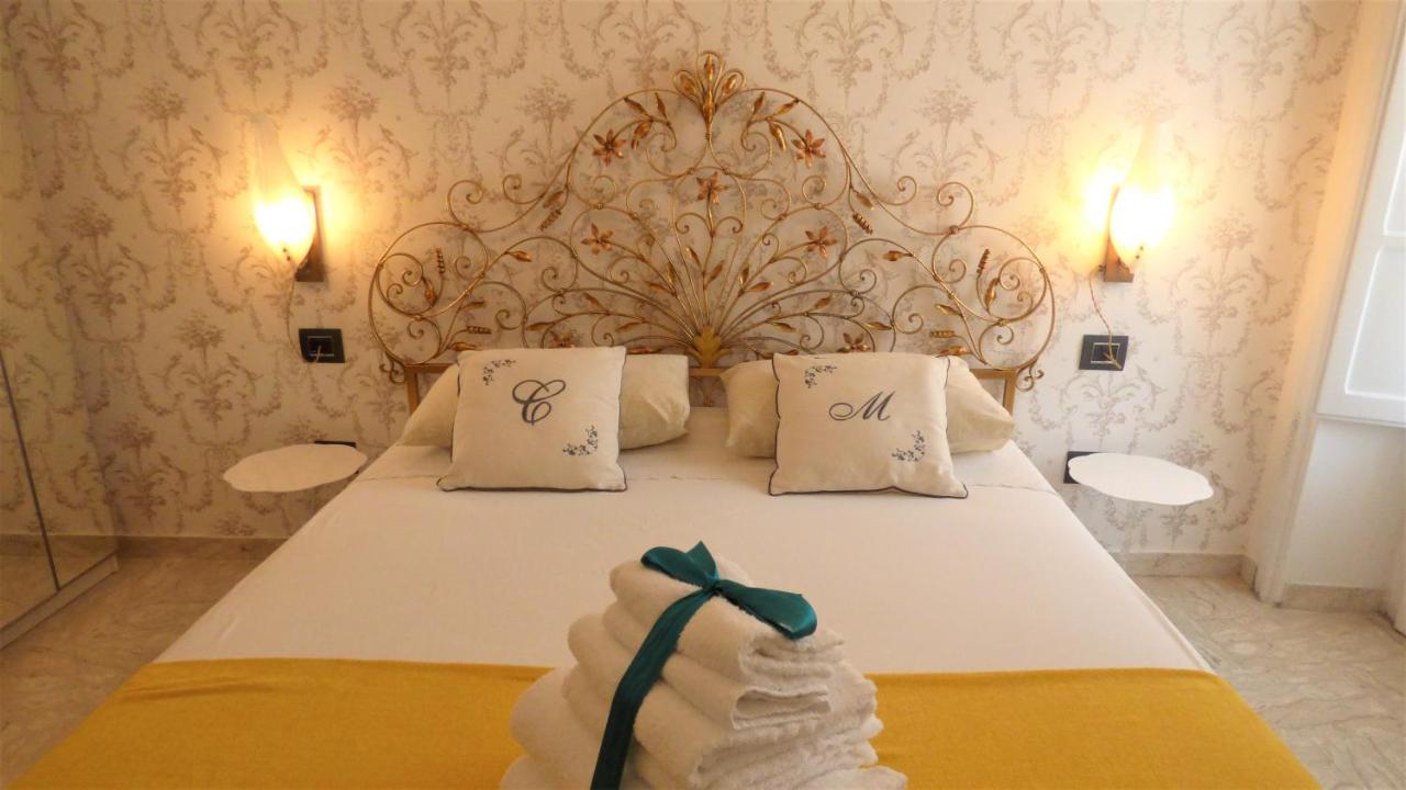Deluxe Zimmer mit Kingsize-Bett