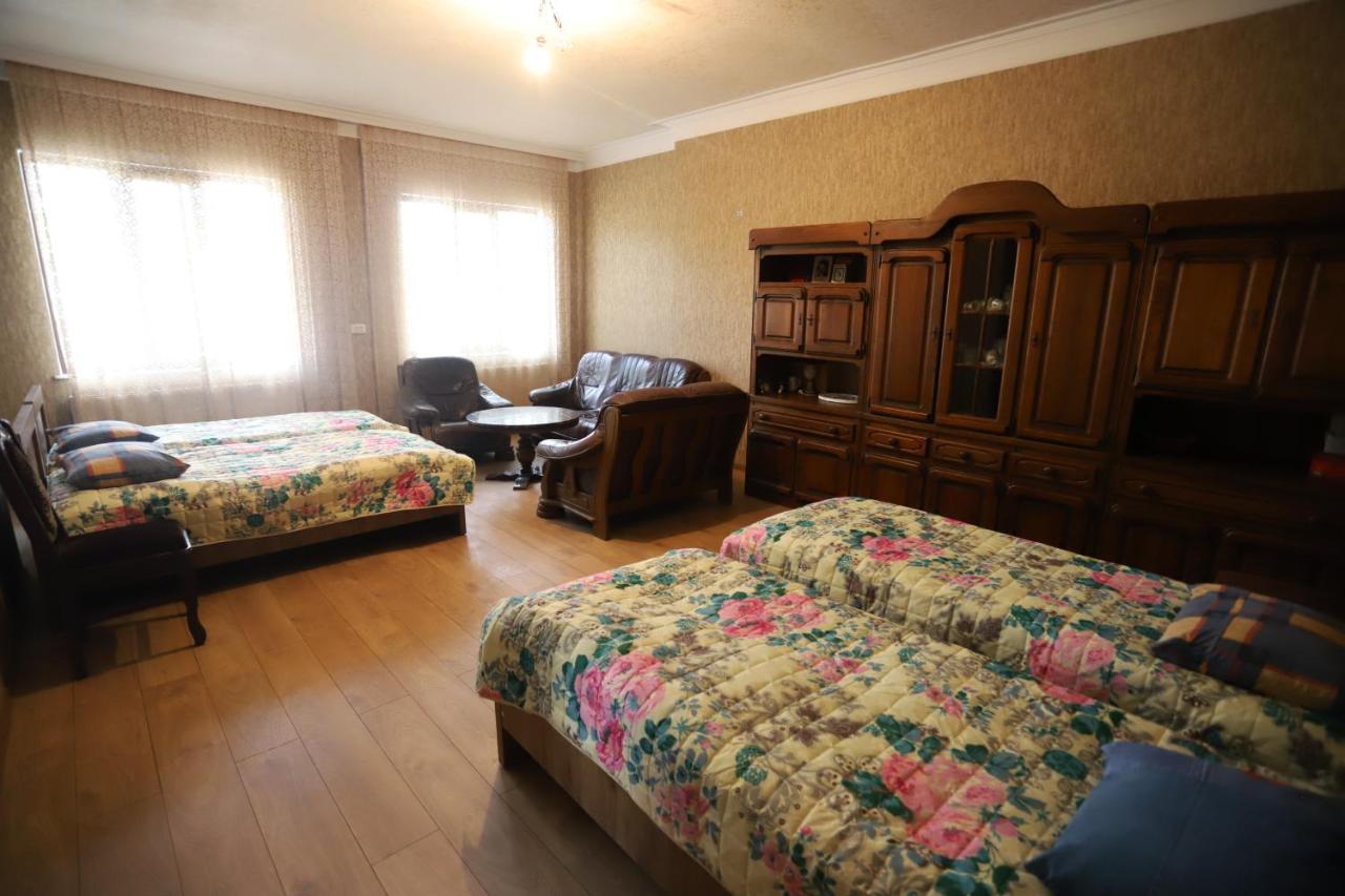 Family Room with Garden View