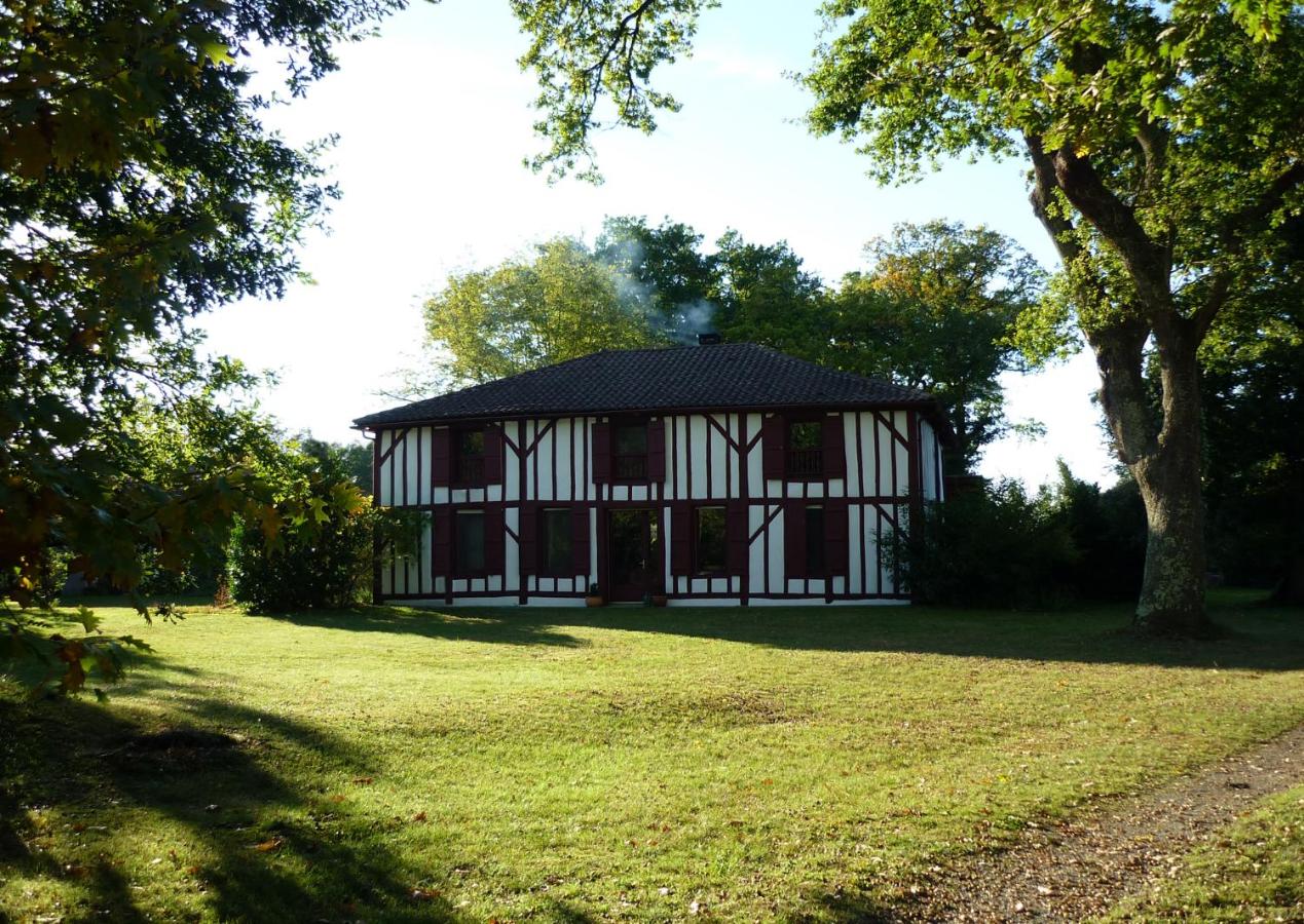 B&B Sabres - l'Airial de Nahouns - Bed and Breakfast Sabres