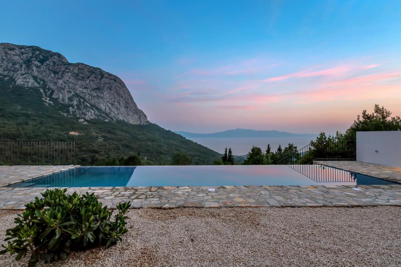 Villa con Vista Mare