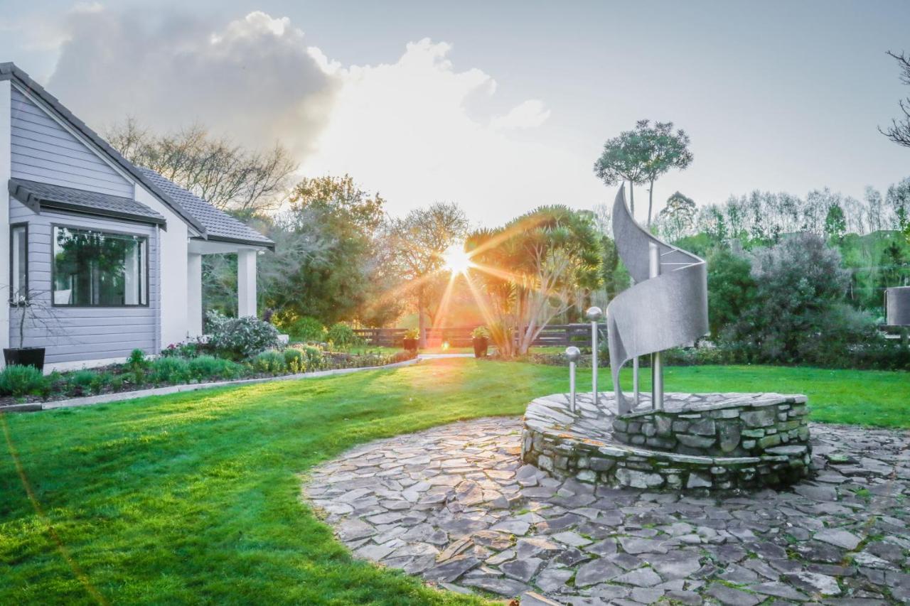 Five-Bedroom Lodge- The Hamptons