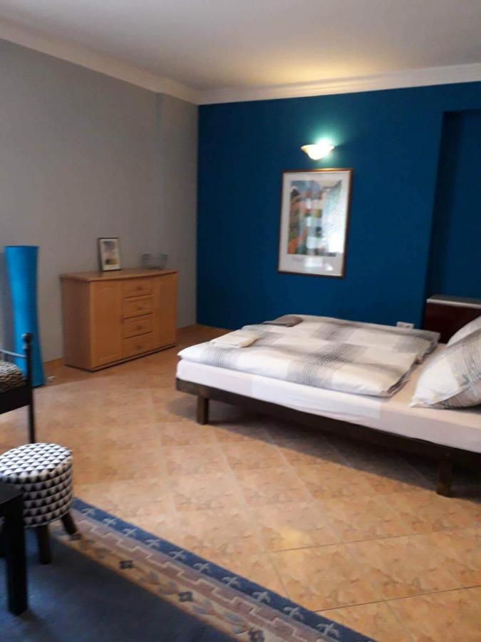 Großes Doppelzimmer