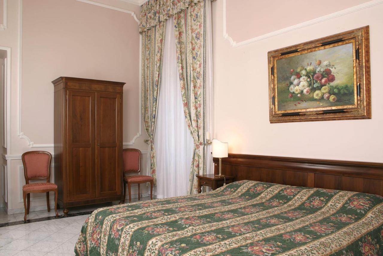 Apartamento de 2 dormitorios con balcón y vistas al lago