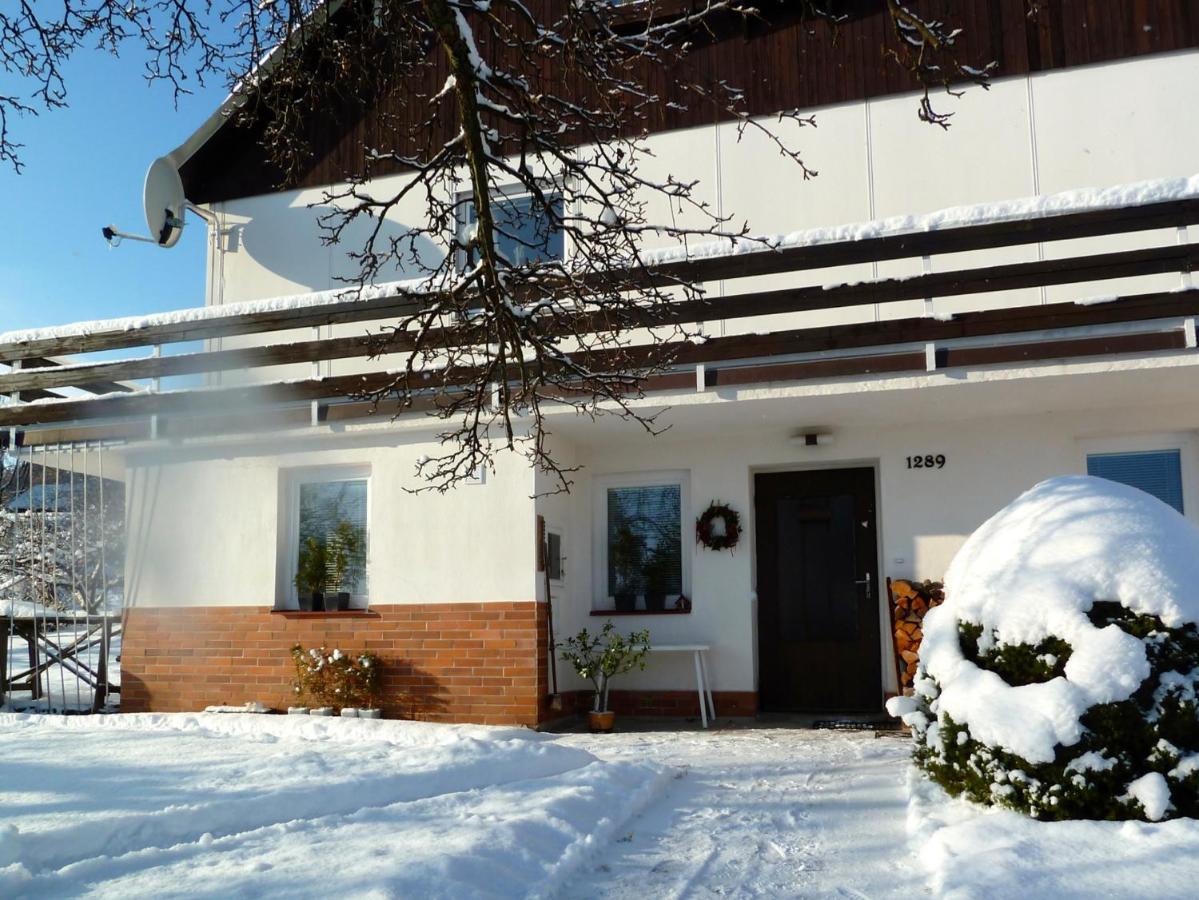 Apartment Red Tree - Bed and Breakfast Vrchlabí