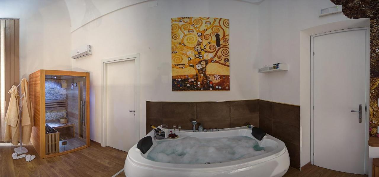 Chambre Lit King-Size avec Baignoire Spa