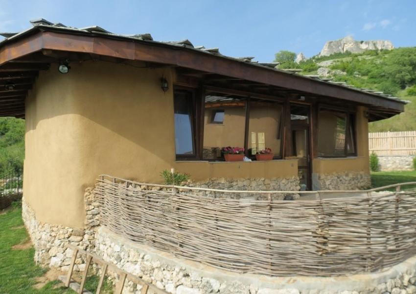 Three-Bedroom House 'Winter Garden" 