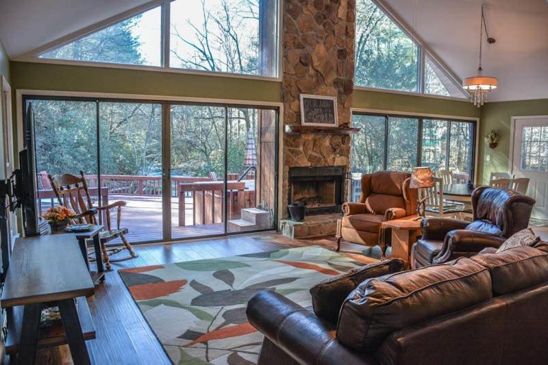 Creekside Retreat - B&B