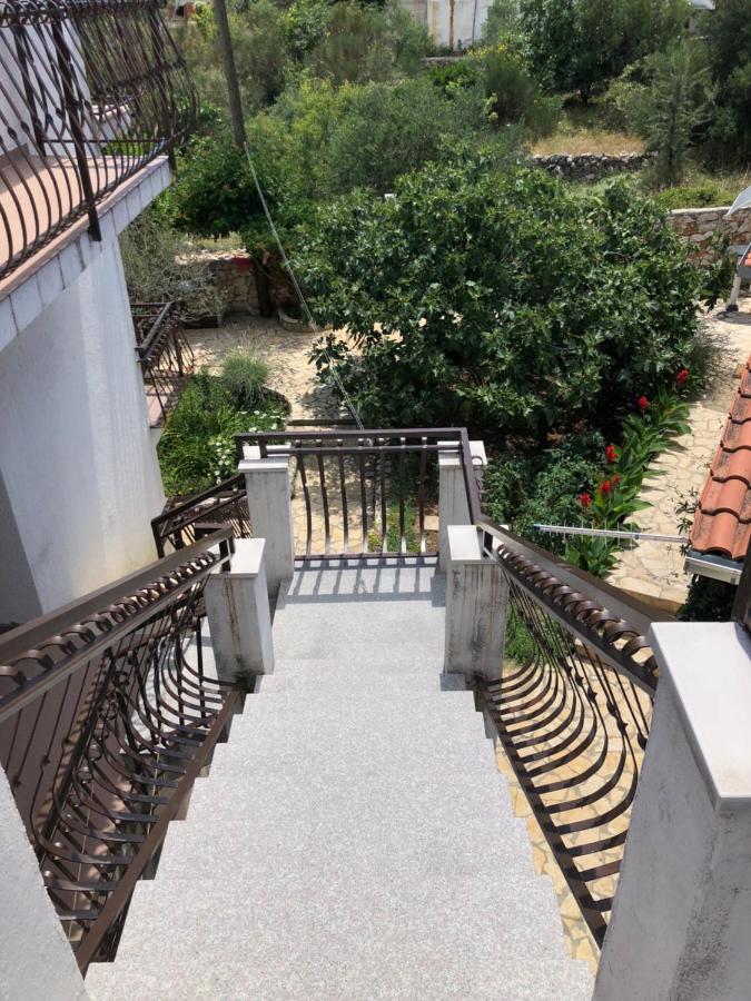Apartmani Orošnjak - B&B Vinišće