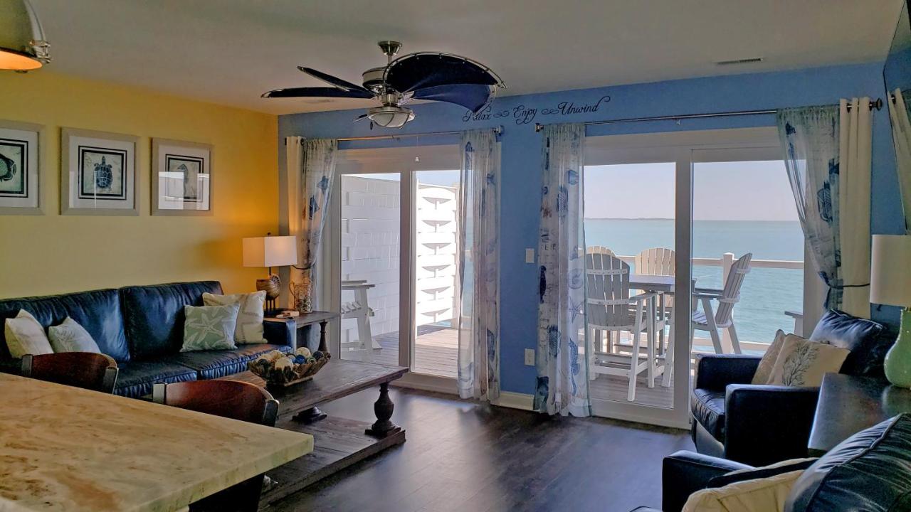 Put-in-Bay Waterfront Condo #207 - B&B