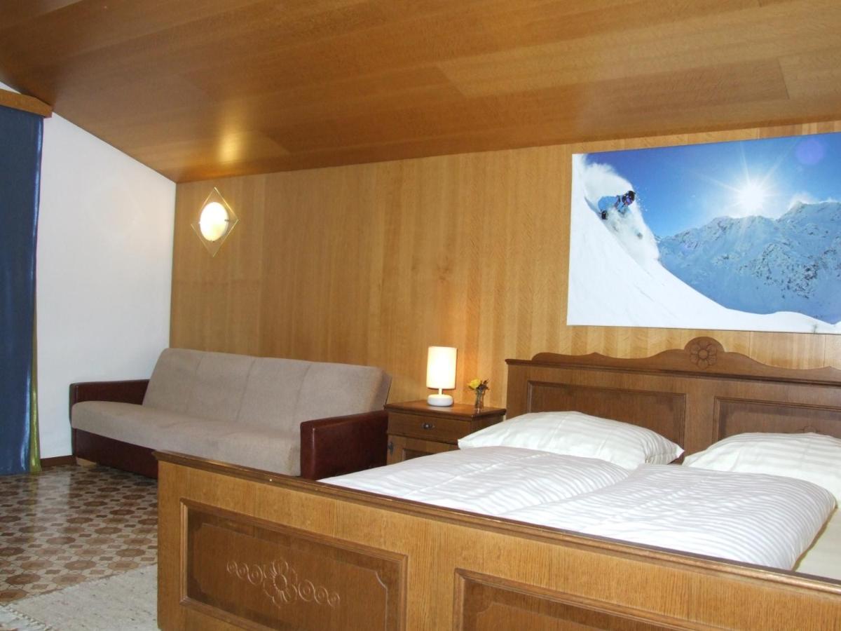 Doppel-/Zweibettzimmer mit Zustellbett