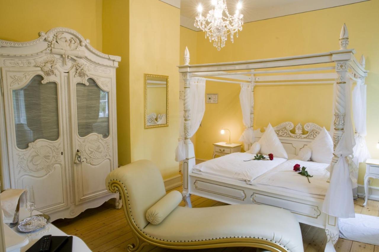 B&B Gedern - SchlossHOTELGedern - Bed and Breakfast Gedern