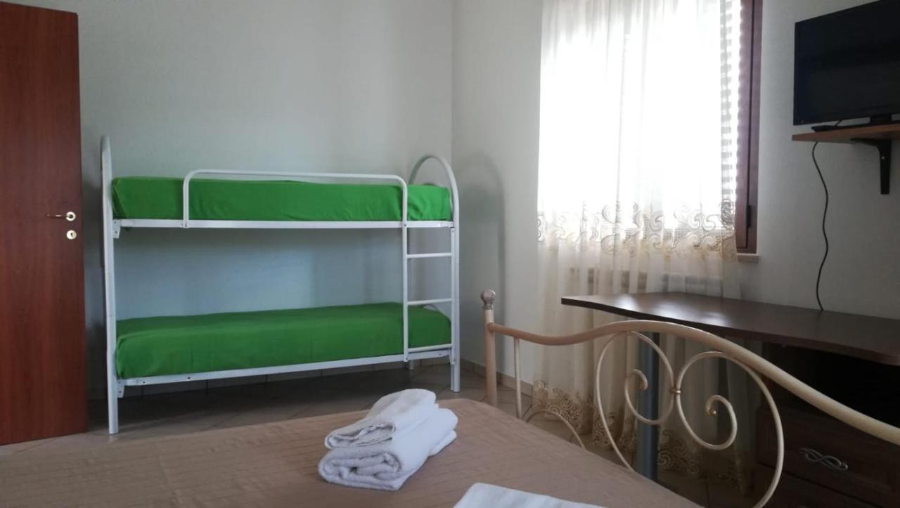 Vierpersoonskamer met Eigen Externe Badkamer