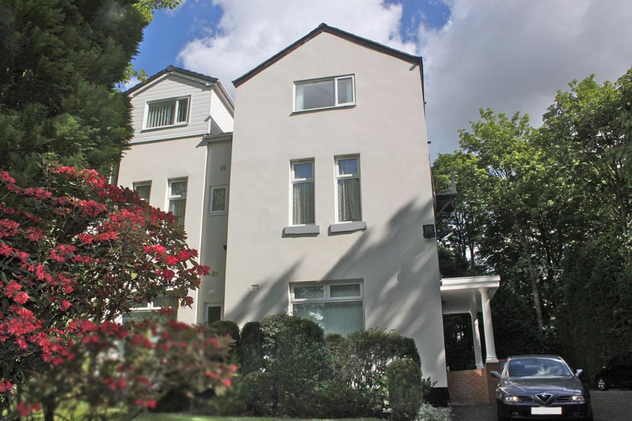 La Suisse Serviced Apartments - Bed and Breakfast