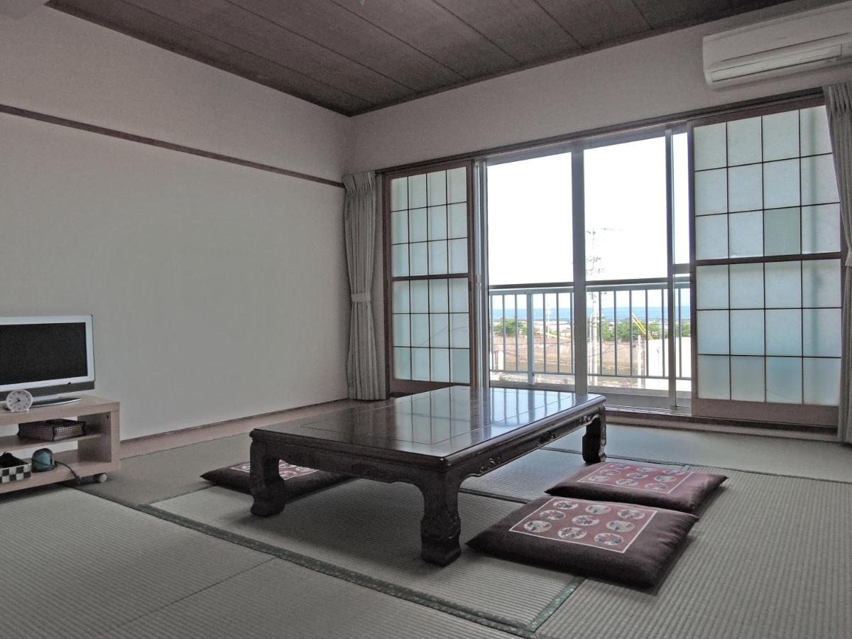 Chambre de Style Japonais avec Salle de Bains Commune - Vue sur Océan