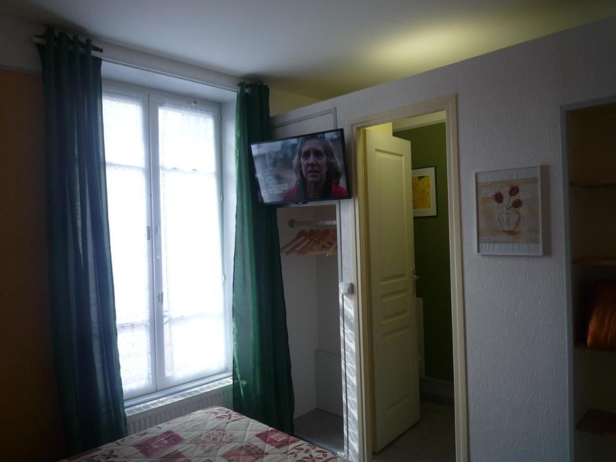 Chambre Double avec Salle de Bains Privative N° 14