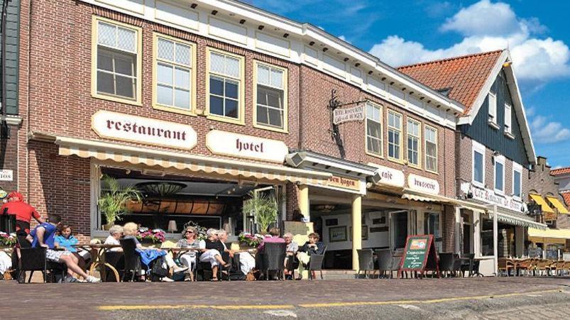 B&B Volendam - Hotel Cafe Restaurant Van Den Hogen - Bed and Breakfast Volendam