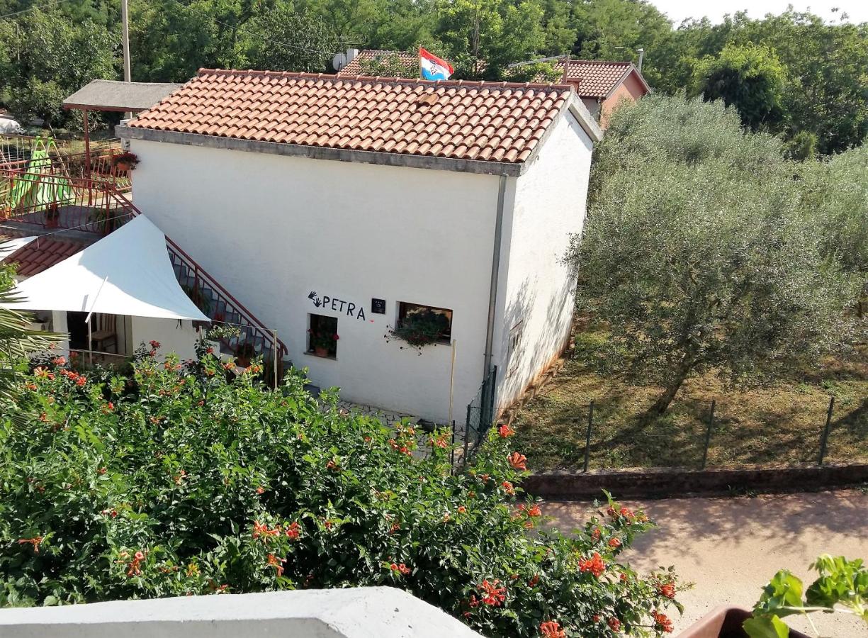 B&B Čepljani - KUĆA ZA ODMOR PETRA - Bed and Breakfast Čepljani