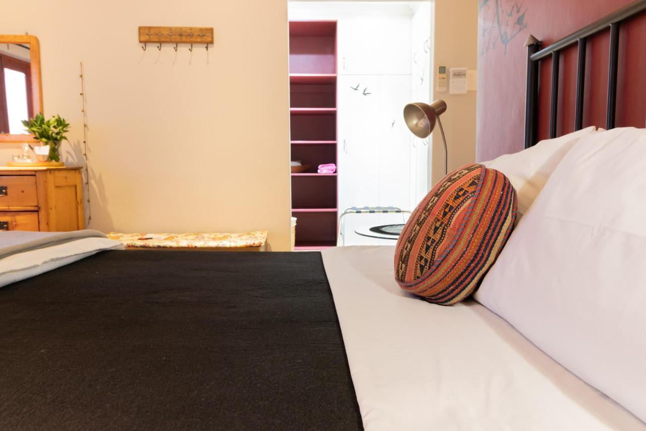 Kamer met Queensize Bed en Balkon