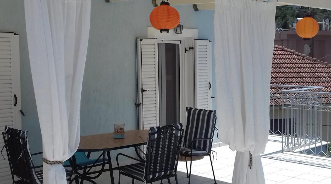 Apartment in Argostoli with stunning sea views - B&B Argostoli