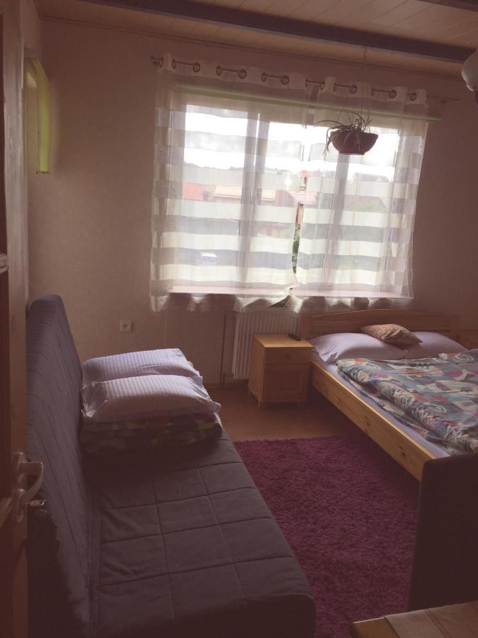 Dreibettzimmer mit eigenem Bad