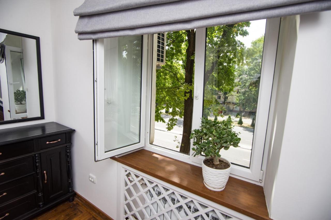 Art Apartment - Bed and Breakfast