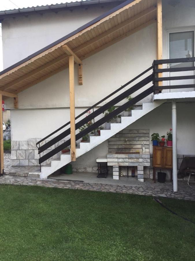 Guest House Shotarovi - Ferienwohnung Dospat