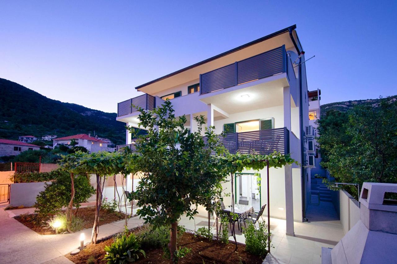 Apartmani Dule Komiza - B&B