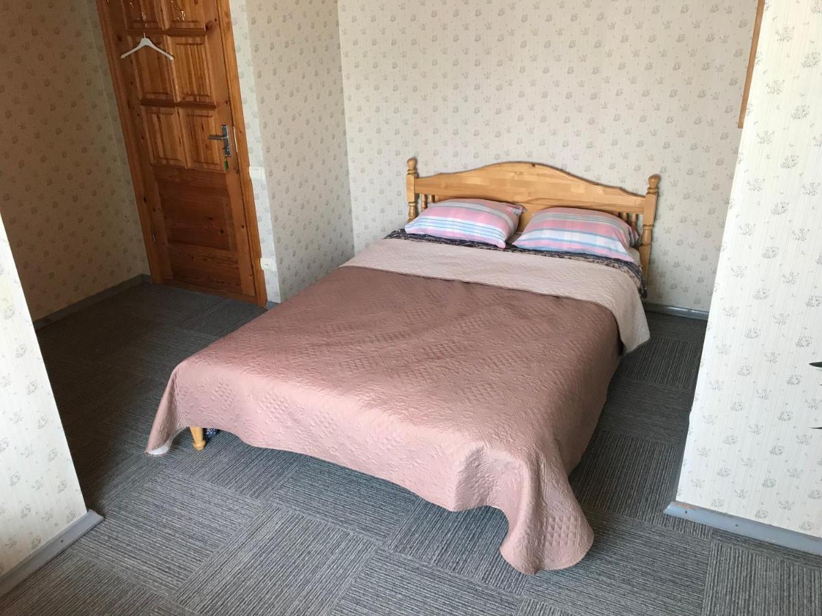 Camera Matrimoniale con Letto Supplementare