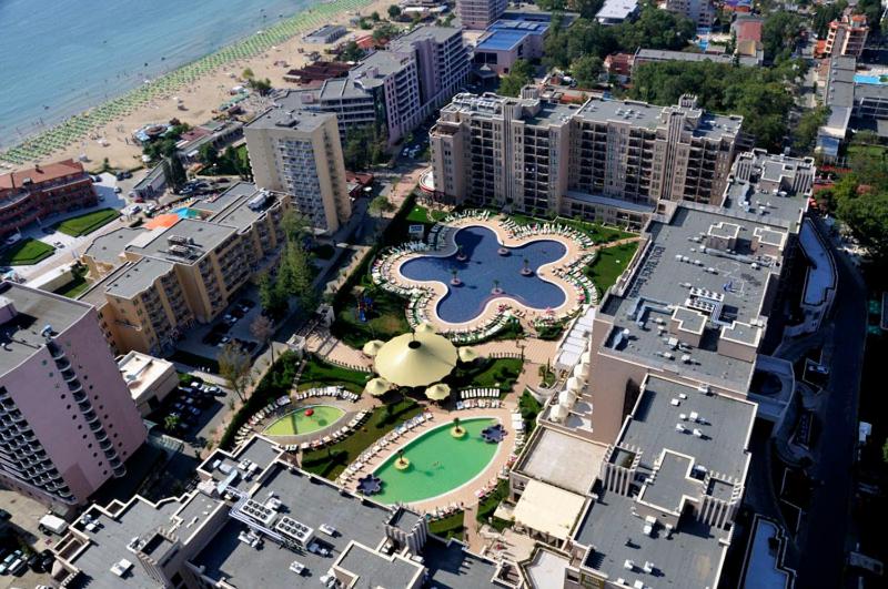 Appartamento con Vista Piscina