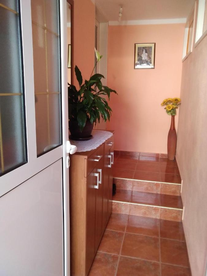 Standard Twin Room with Shared Bathroom