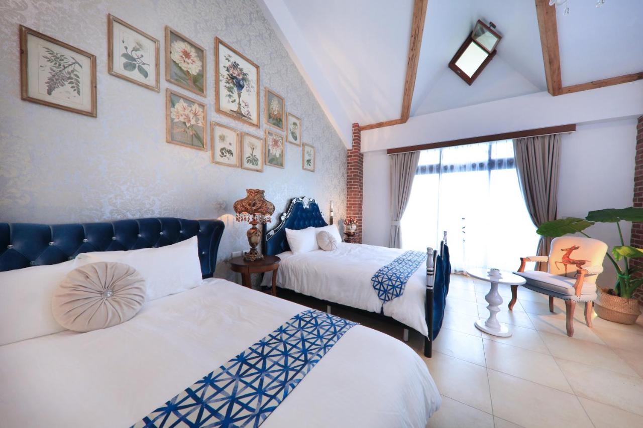 Twin Room with View