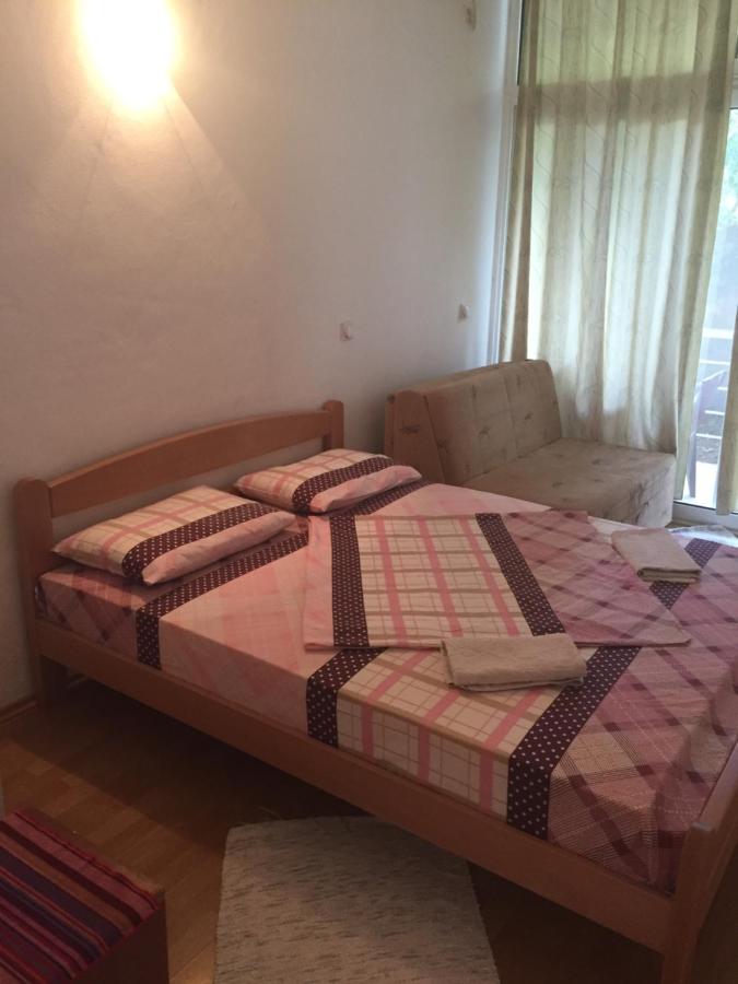 Camera Matrimoniale con Letto Supplementare