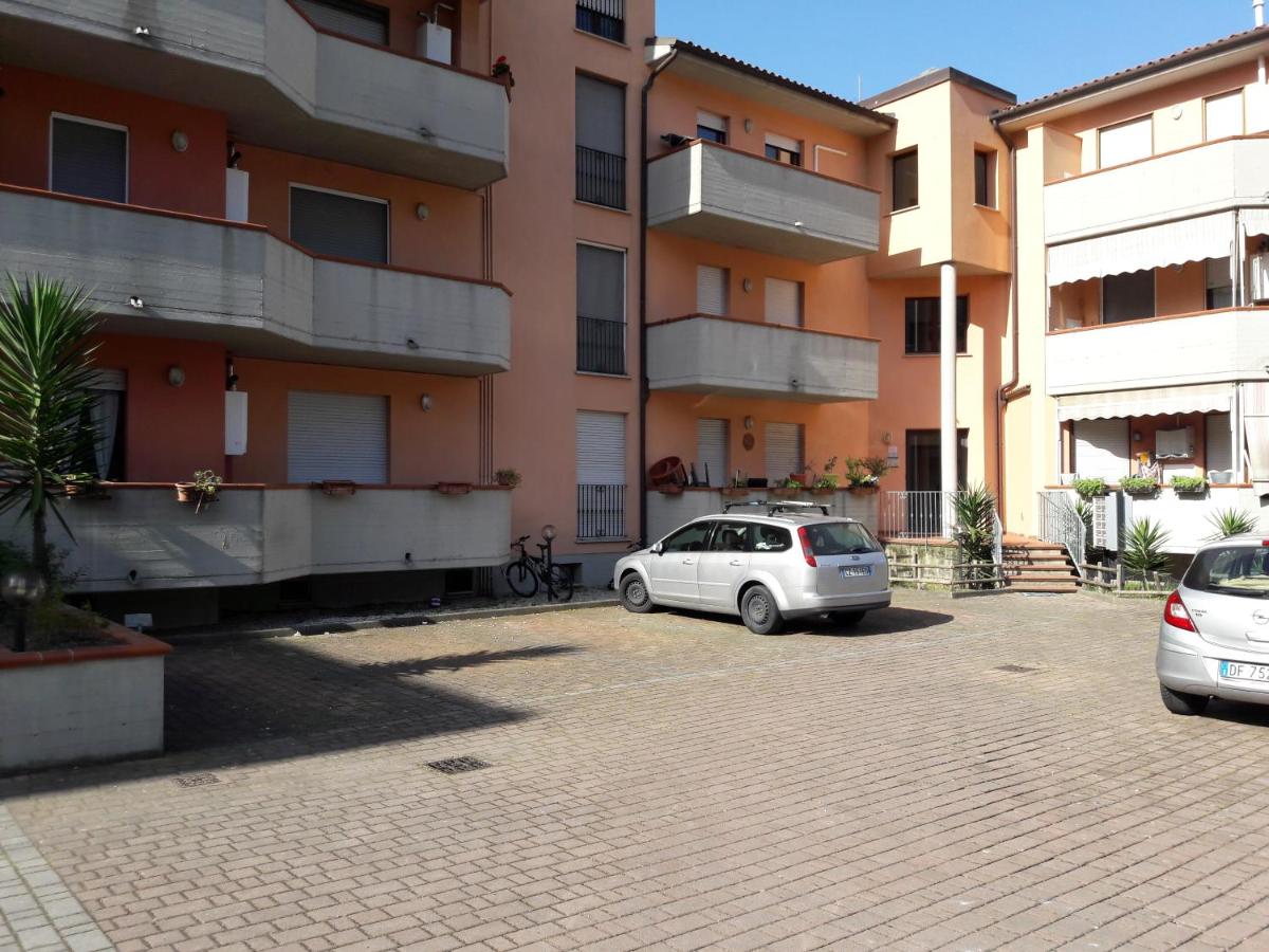 Appartamento Luminoso, tra mare e lago - Bed and Breakfast