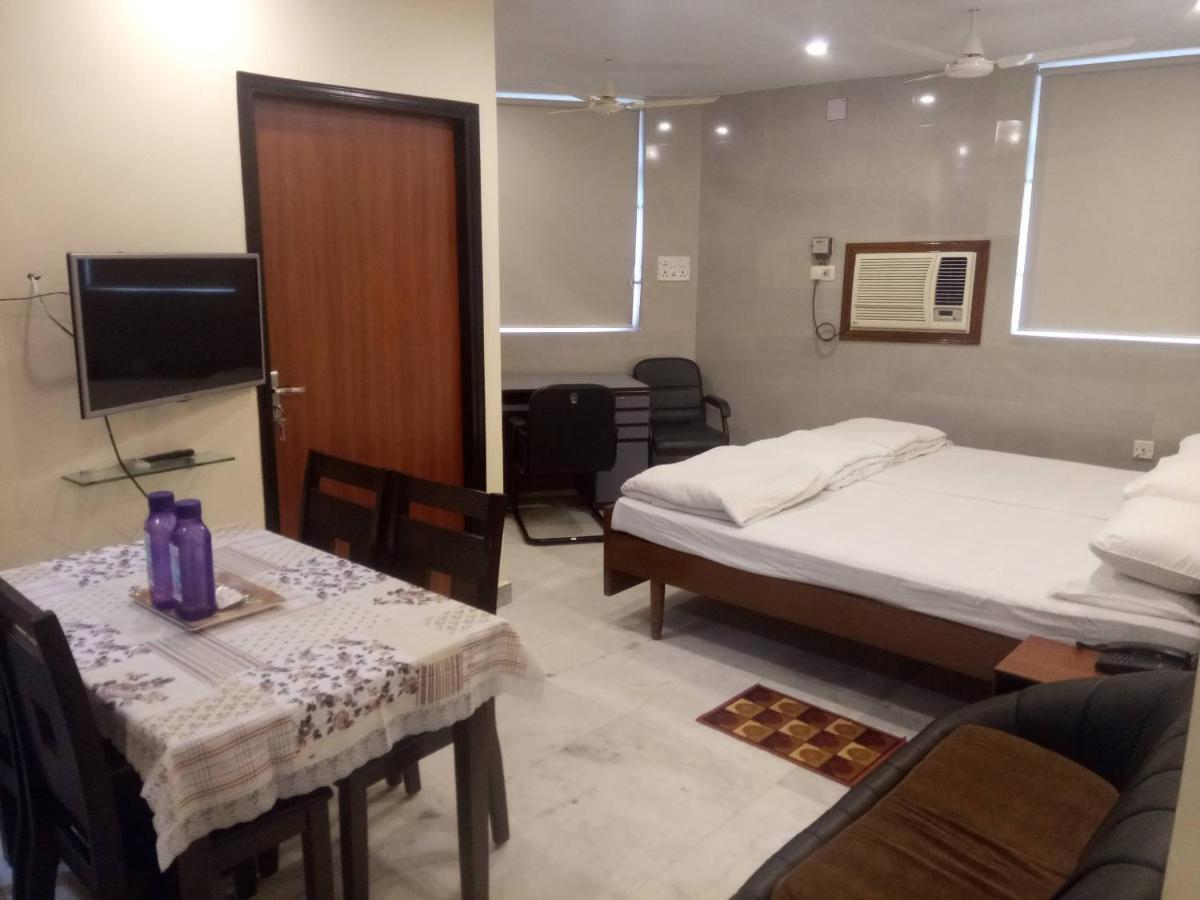 B&B Calcutta - Service Apartments, Park Street, Calcutta - Bed and Breakfast Calcutta