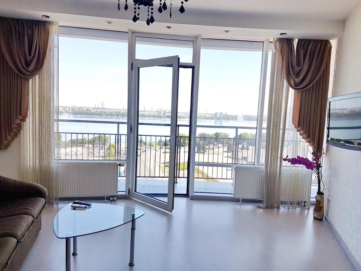 Apartment mit 1 Schlafzimmer und Balkon mit Flussblick