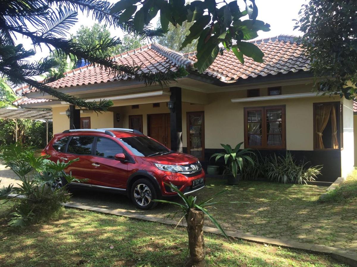 Villa Bukit Punclut - B&B