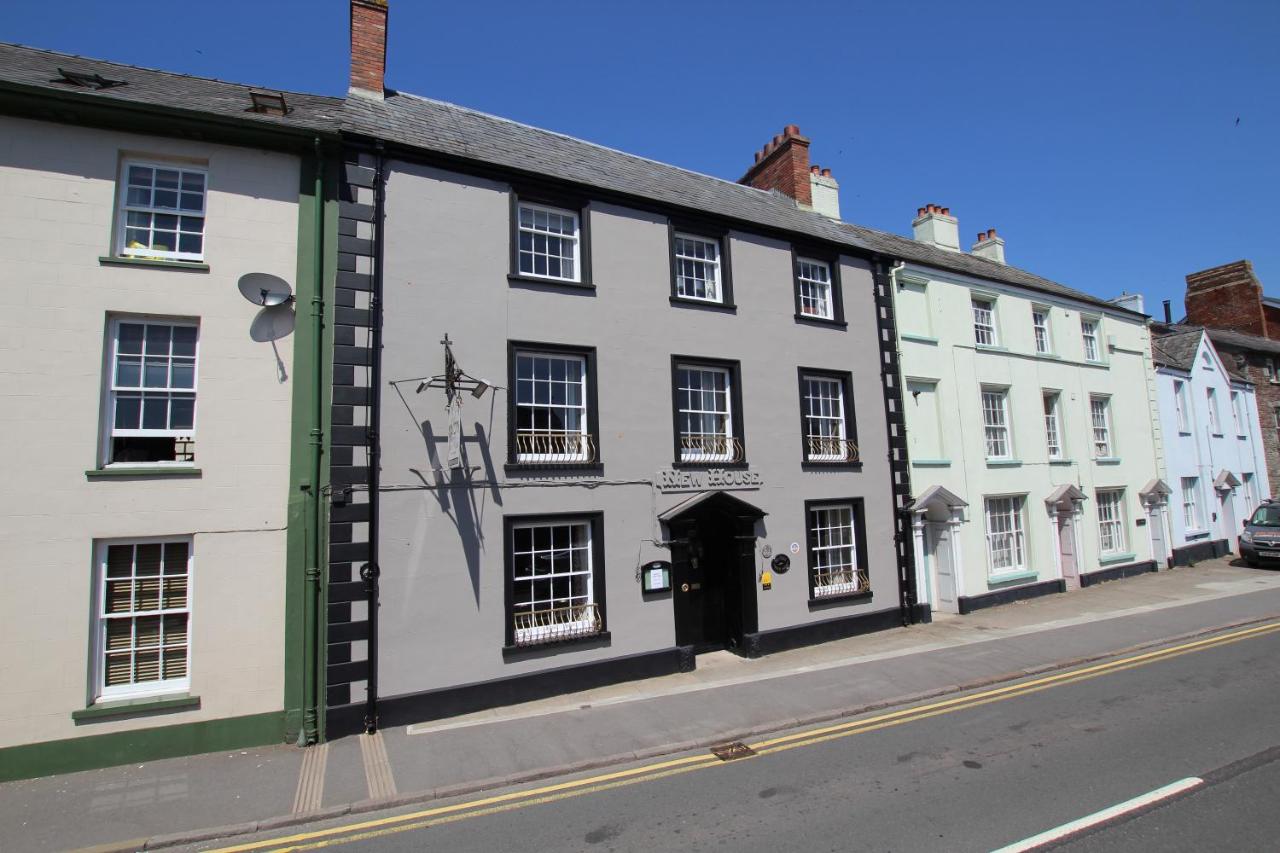 B&B Brecon - The Beacons Guest House - Bed and Breakfast Brecon