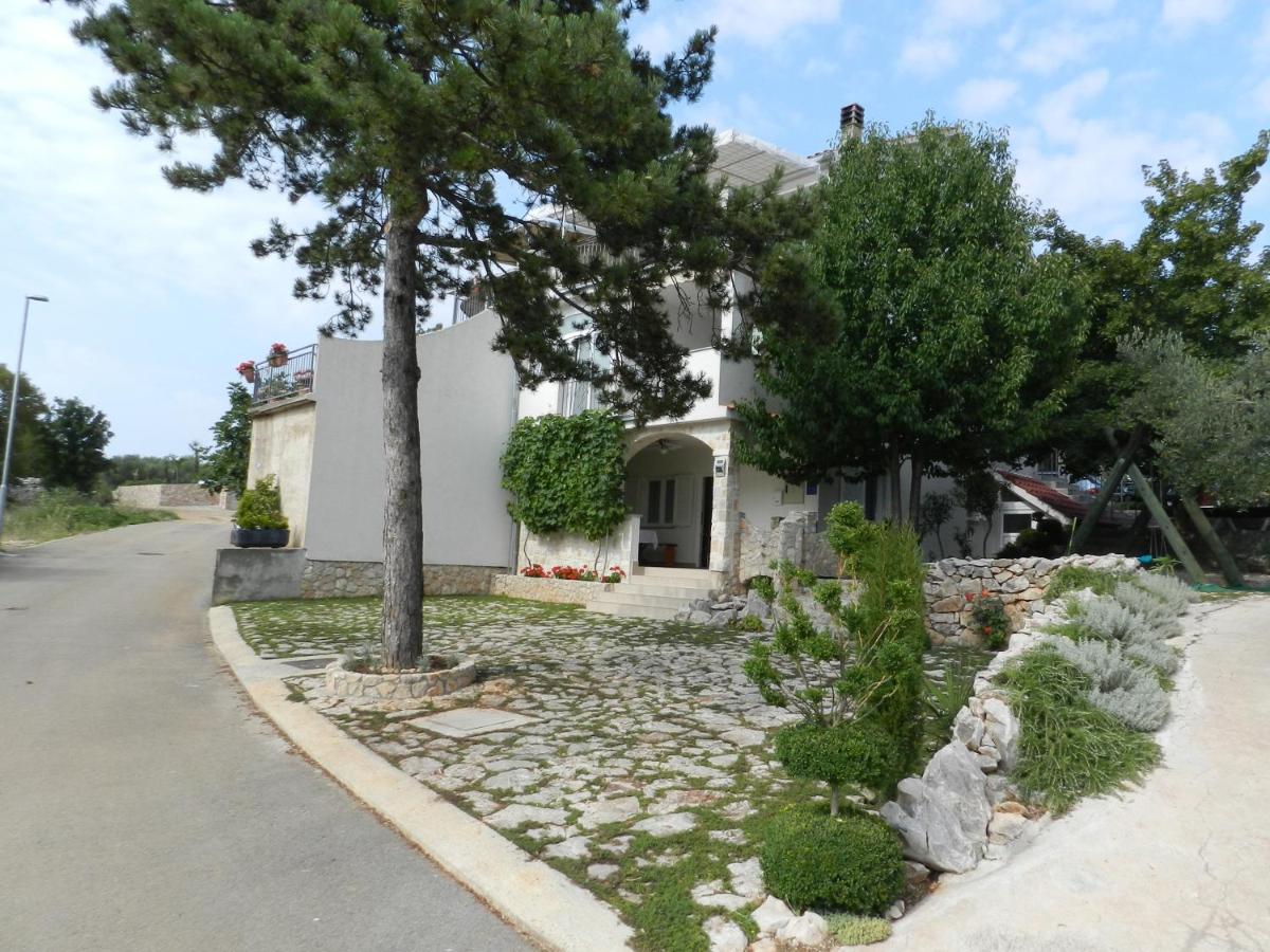 Apartmani Lucija Jurković - Ferienwohnung Malinska