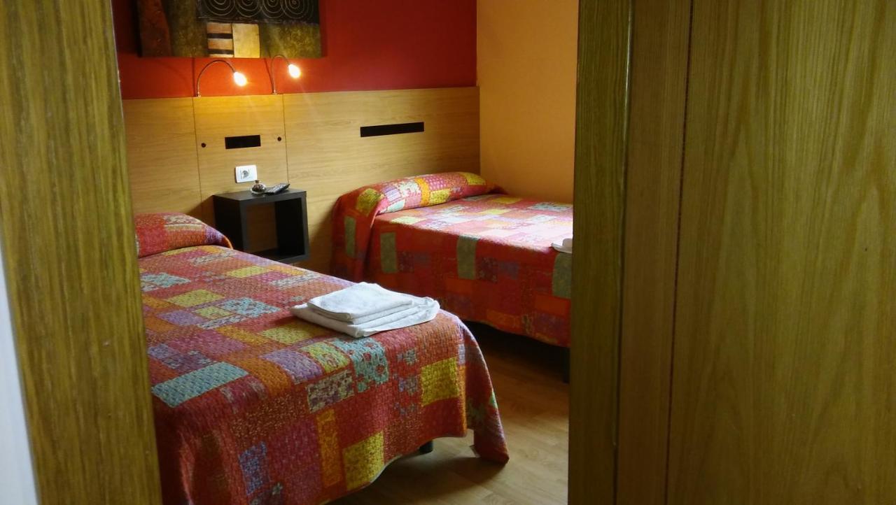 Zweibettzimmer mit Bad