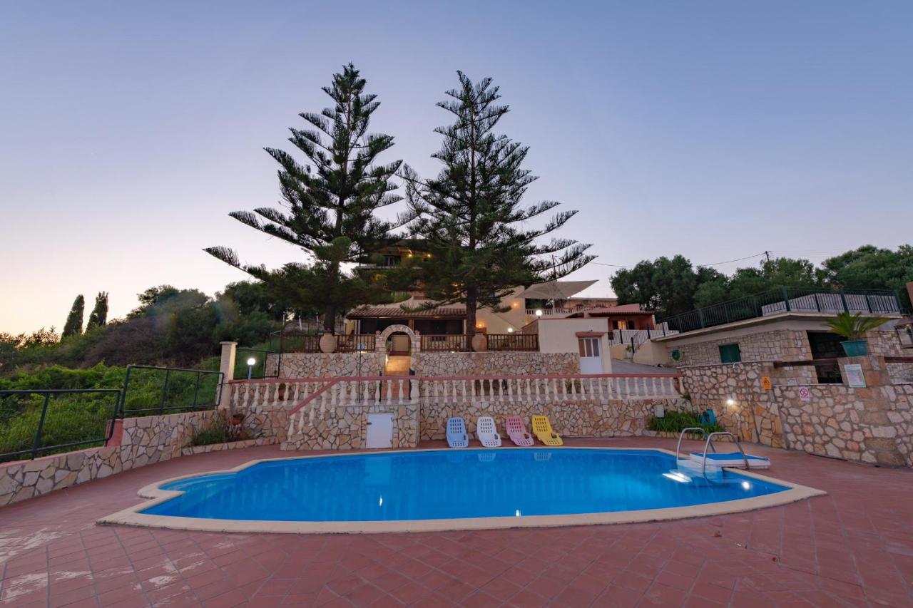 Kefalonian 360° Sunrise - B&B