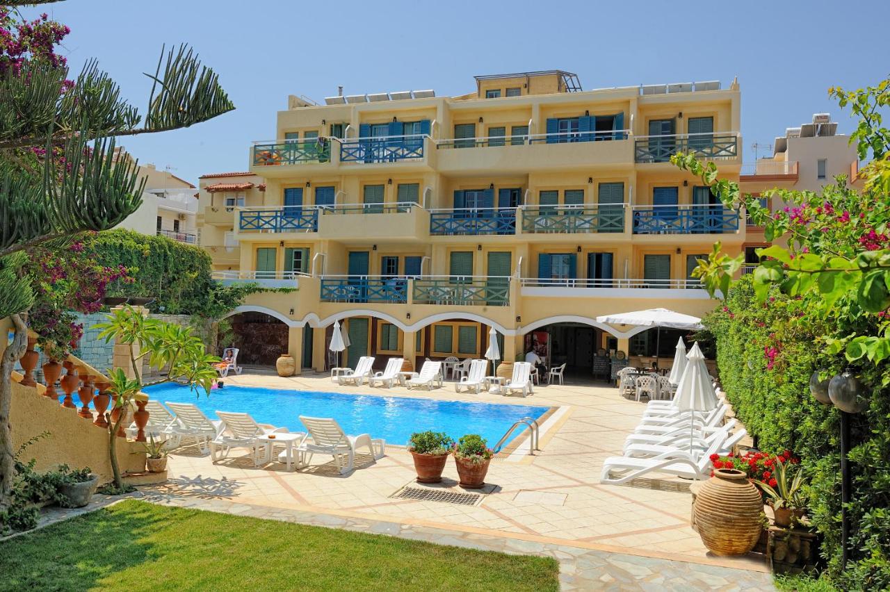 Petra Beach Hotel - Bed and Breakfast