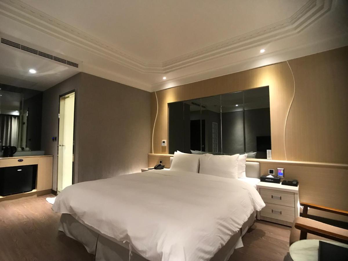 Standard Double Suite