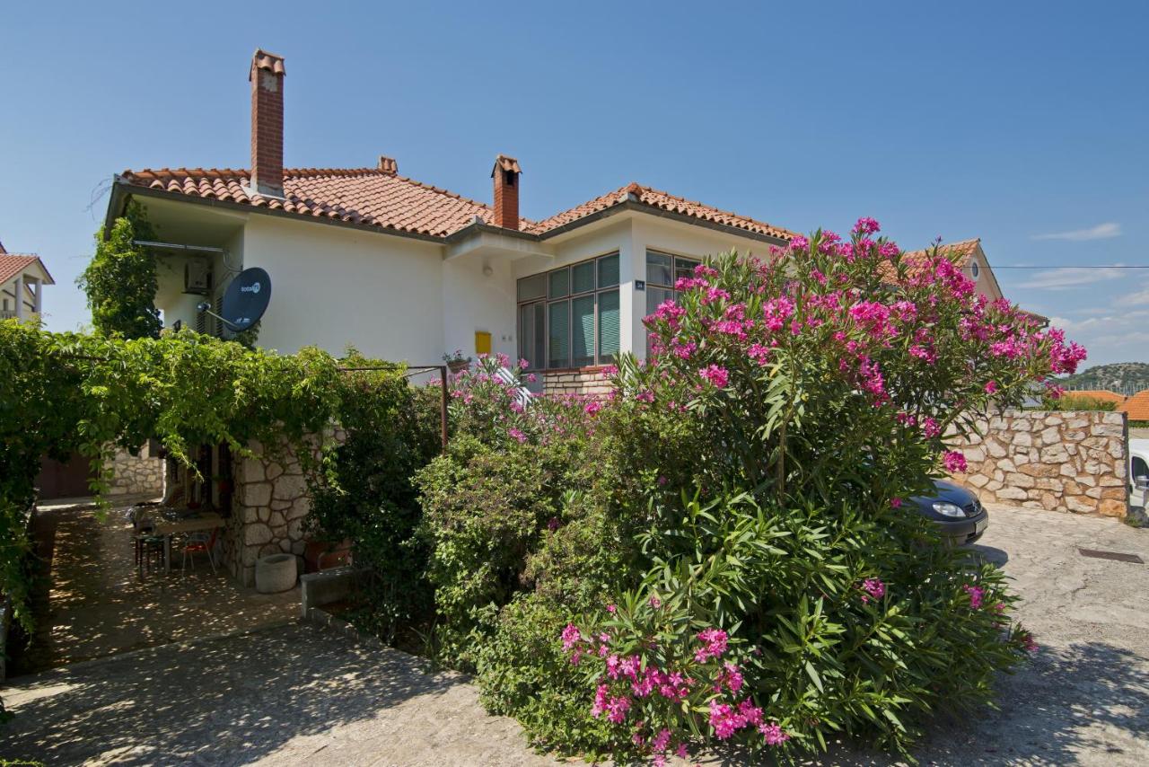 Apartment Josip - B&B