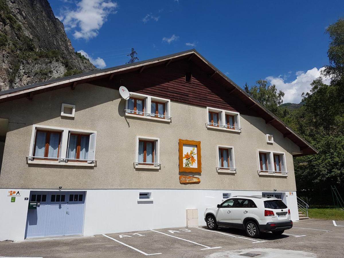 B&B Le Bourg-d'Oisans - Les Lys Orangés - Bed and Breakfast Le Bourg-d'Oisans